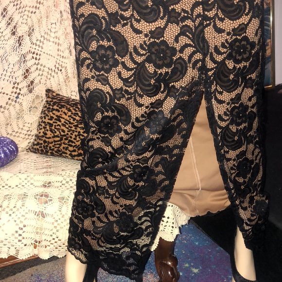 CONNECTED BLACK LACE MAXI SIDE LEG SLIT NUDE SLIP - Picture 5 of 10